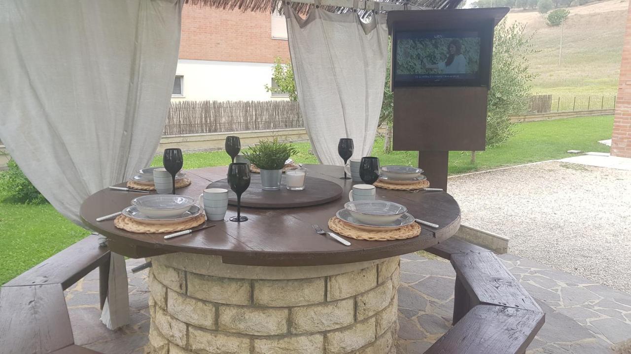 Val D'Orcia Deluxe 2, Raffinata Casa Immersa Nel Verde Con Wifi, Giardino E Parcheggio Монтальчино Экстерьер фото